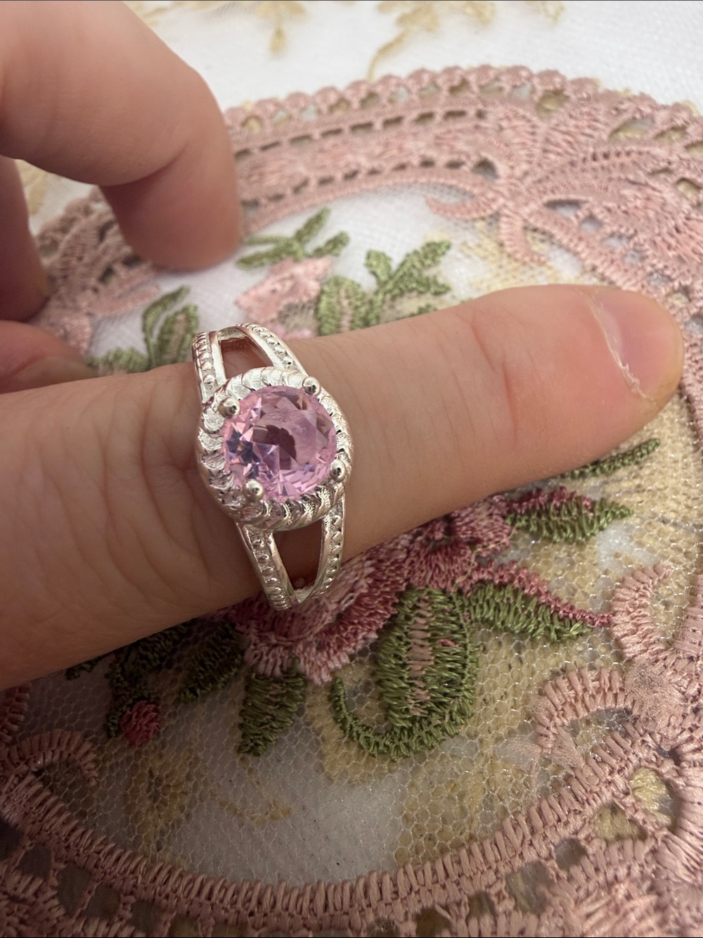 925 Sterling Silver Pink Spinel Ring Sz 7 Split Shank Pave’ Texture Halo